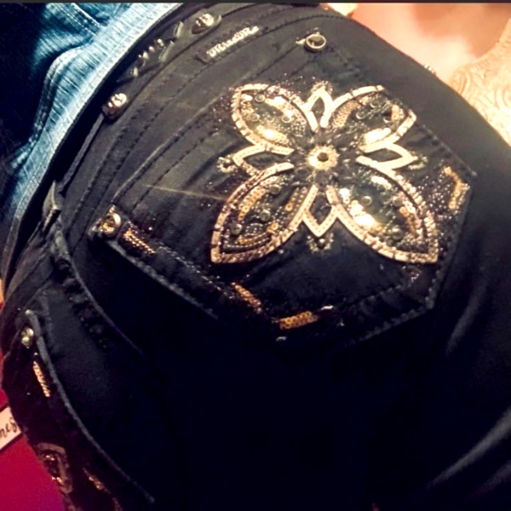 Smokin hot bling booty Miss me jeans